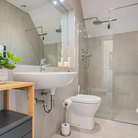 Grandsire Luxury 3 Bedroom Apartment