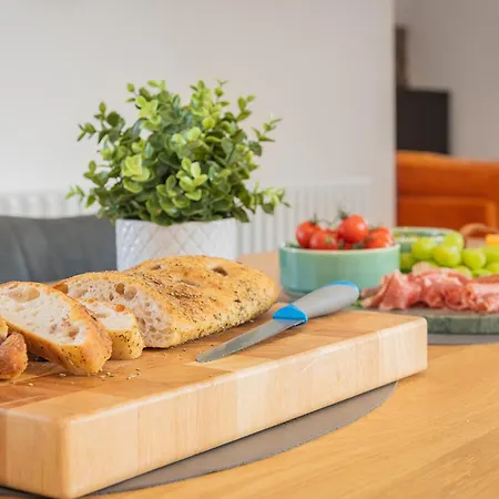 Grandsire Luxury 3 Bedroom Apartment