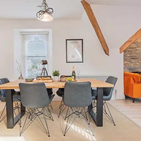 Grandsire Luxury 3 Bedroom Apartment Windermere